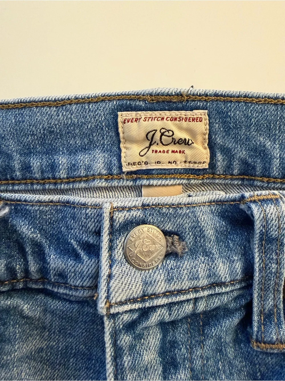 J. Crew Men's  484 Slim Fit Japanese Kaihara Denim Jeans in Size 33 x 30